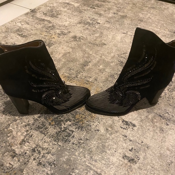 Donald J. Pliner Quiva Sequin Booties Size 7.5 - Picture 3 of 6